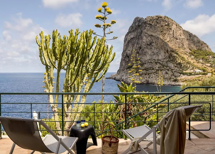 Capo Zafferano باغيريا